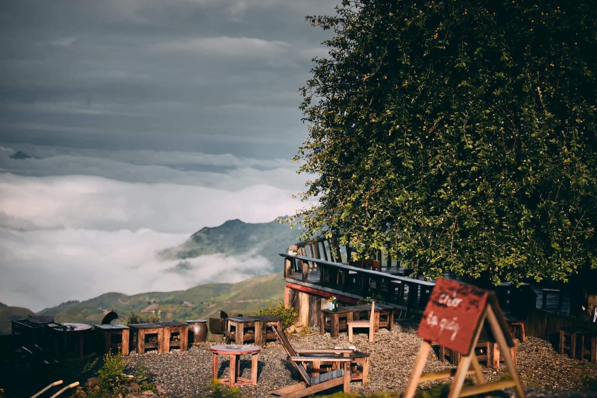Quán cafe view núi Tà Xùa ngắm mây đẹp