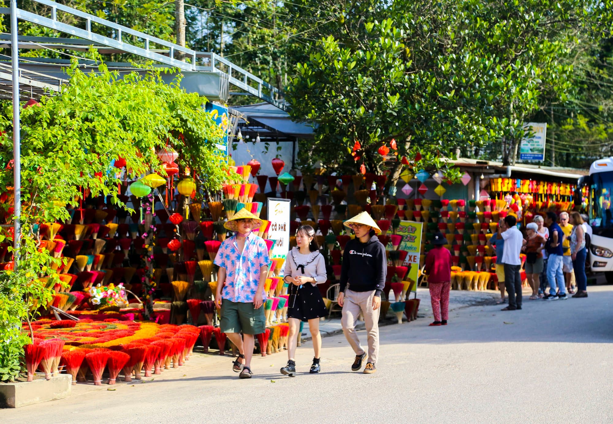 Hình ảnh Làng hương Thủy Xuân tại Huế