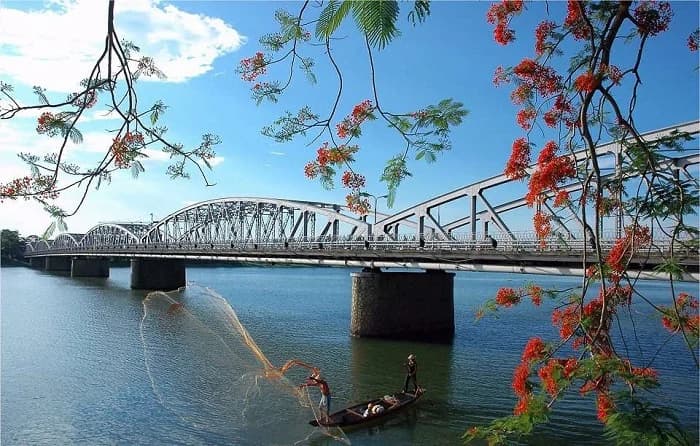 Hình ảnh Cầu Trường Tiền tại Huế